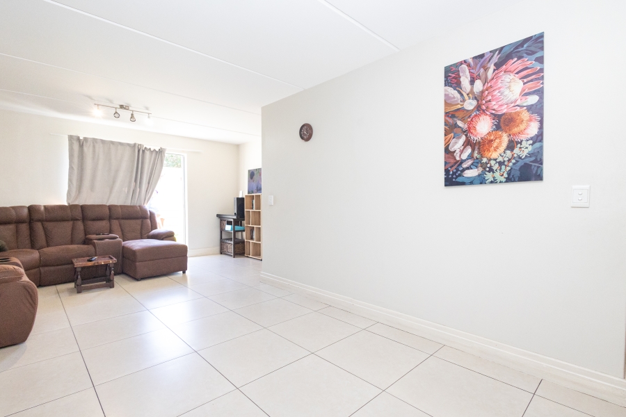 To Let 3 Bedroom Property for Rent in Windsor Park Estate Western Cape